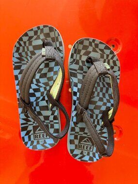 Reef Kids Little Ahi Flip Flop size 11